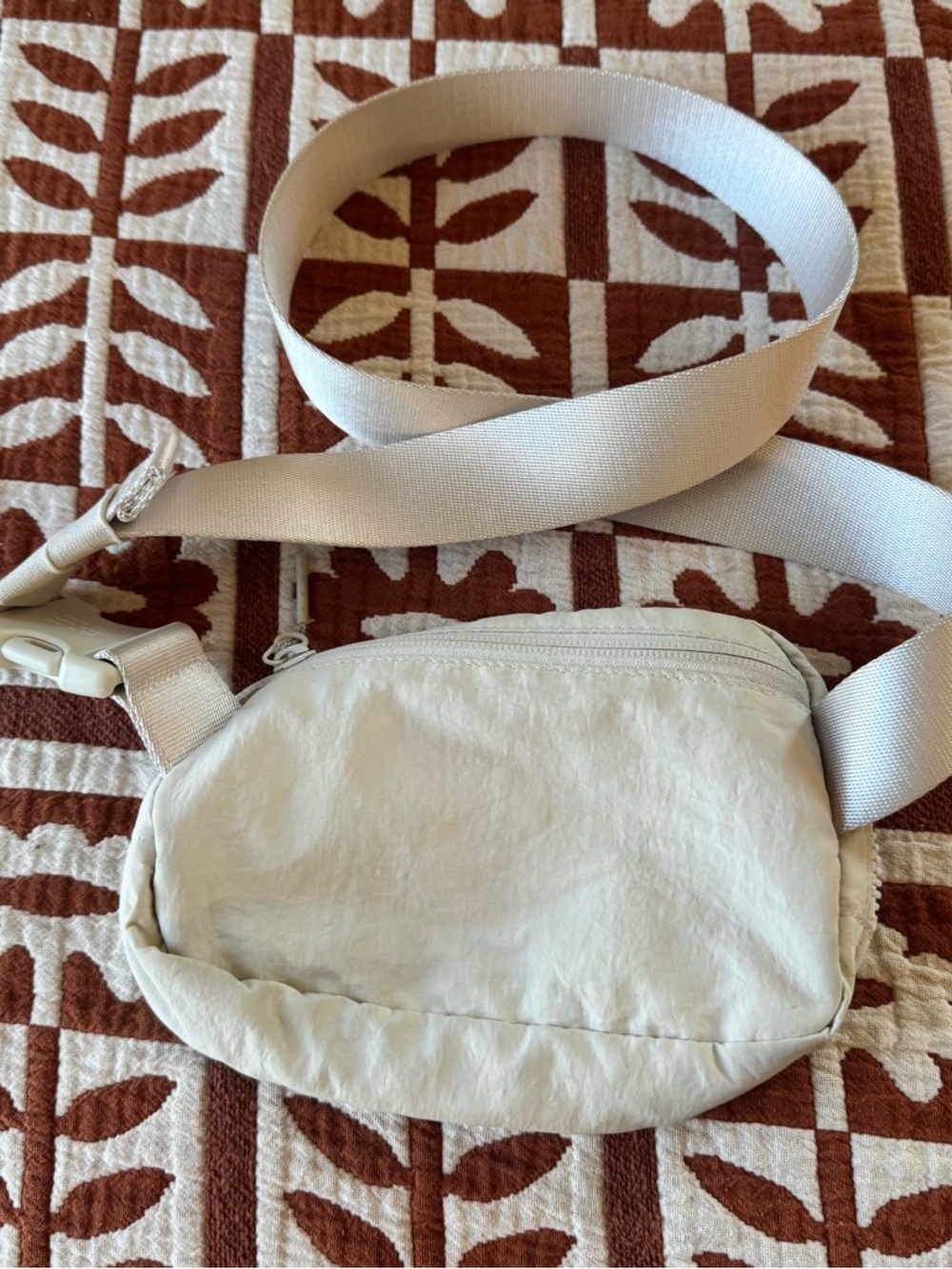 Lululemon bag - Picture 3 of 7